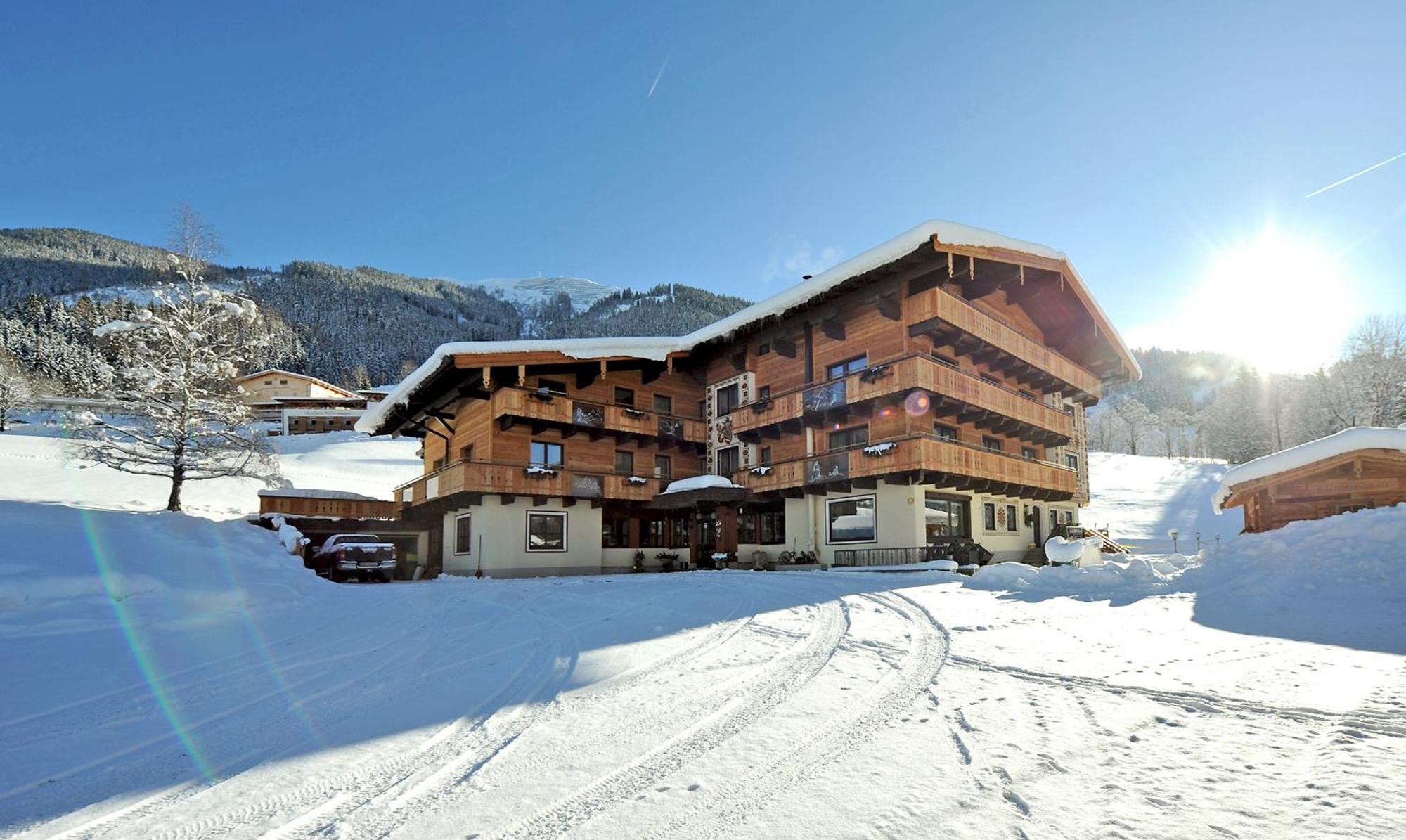Ski In Ski Out Hotel Unterellmau Saalbach Exterior foto