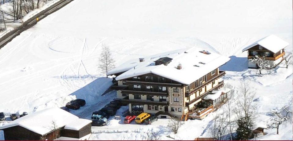 Ski In Ski Out Hotel Unterellmau Saalbach Exterior foto